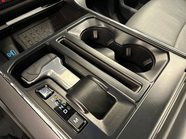 Used 2024 Ford F150 Lariat w/ FX4 Off-Road Package image 32