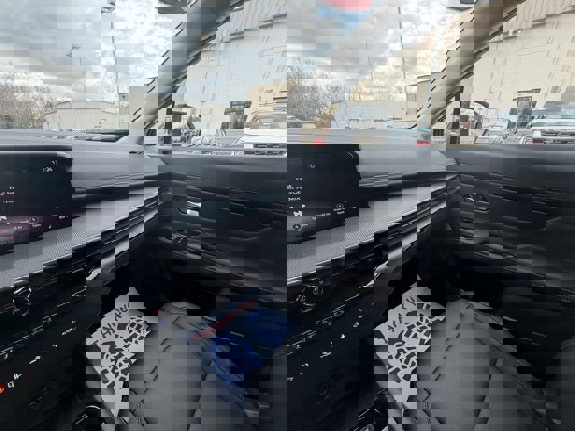 Used 2025 Nissan Murano SV image 28