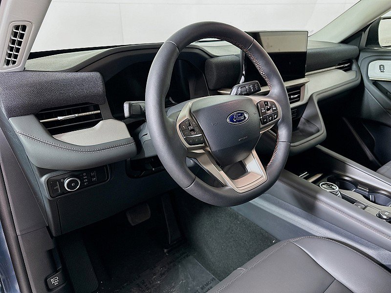 New 2025 Ford Explorer Active w/ Active Comfort Package image 10