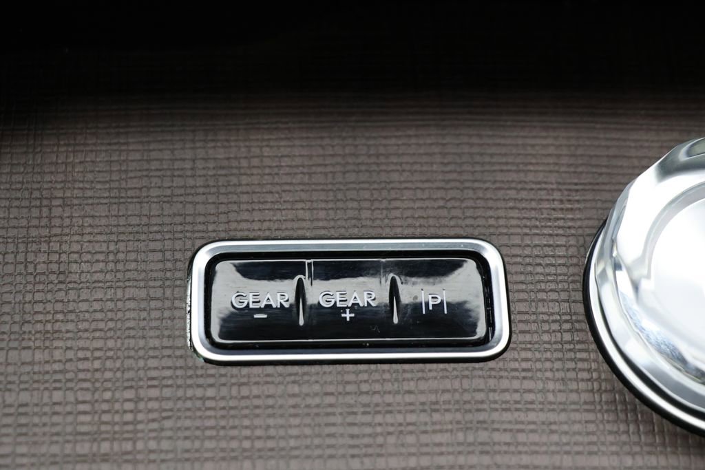Used 2025 Lincoln Navigator Reserve AWD/4WD image 24