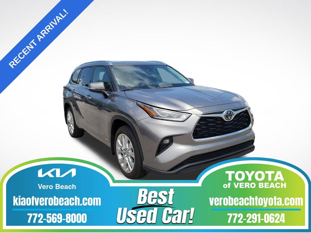 Certified 2026 Toyota Highlander Limited AWD/4WD image 1