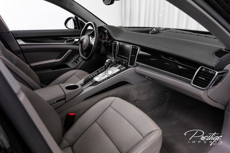 Used 2010 Porsche Panamera S image 39