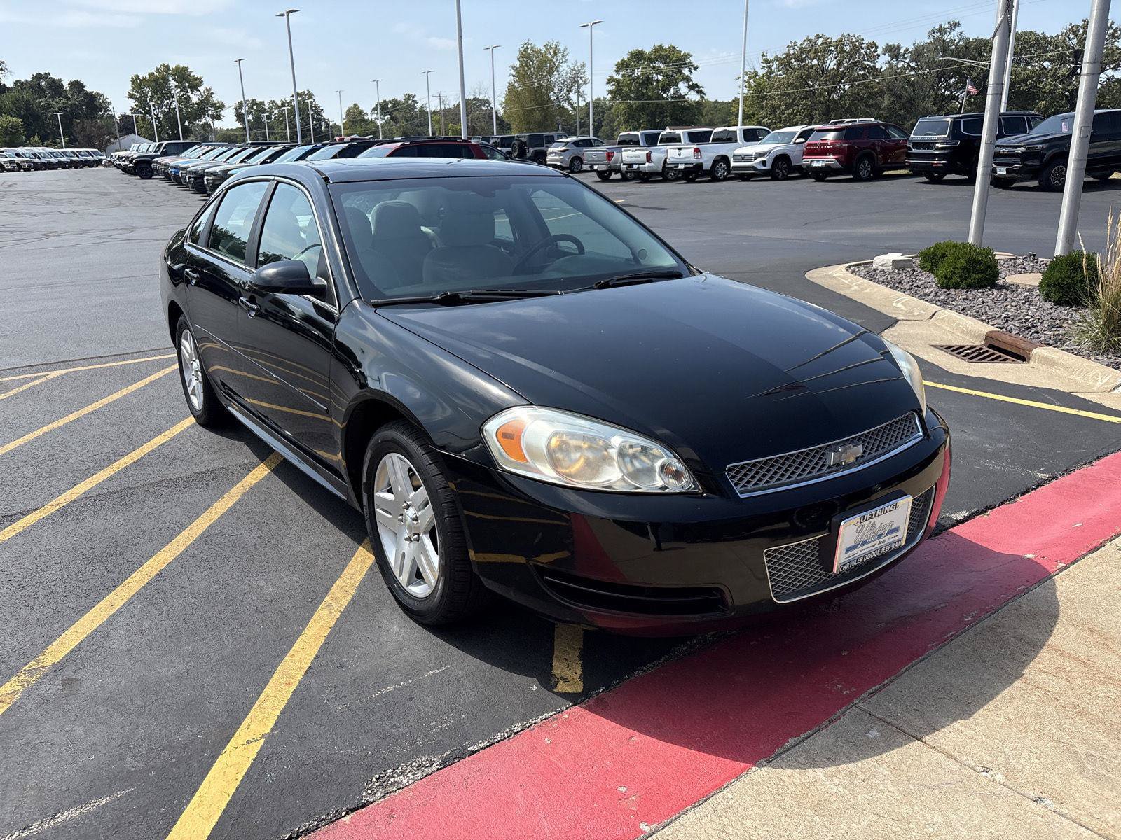 Used 2014 Chevrolet Impala LT w/ LT Sunroof Package FWD image 3