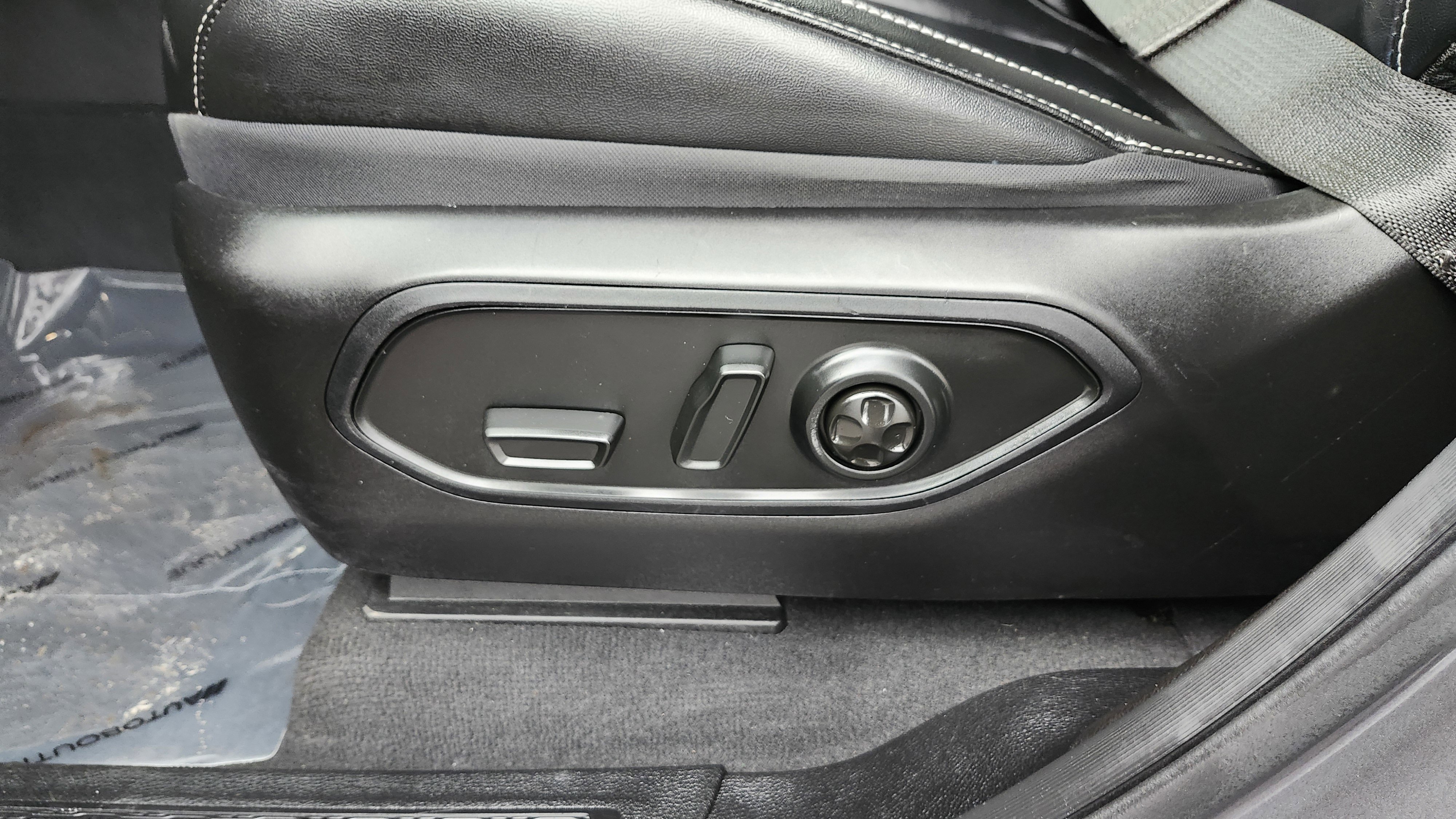 Used 2023 Jeep Grand Cherokee L Limited image 26