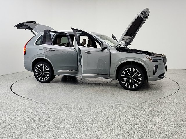 New 2026 Volvo XC90 T8 Plus AWD/4WD image 10