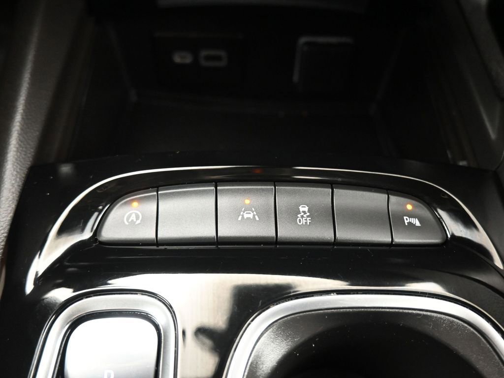 Used 2023 Buick Envision Preferred FWD image 23