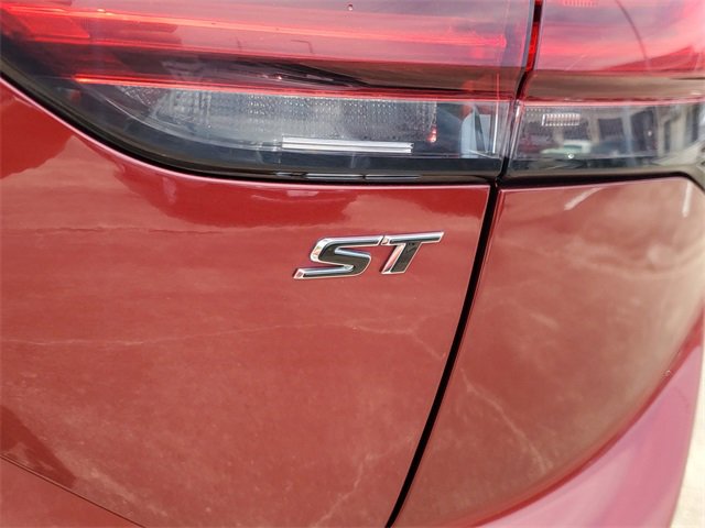 Certified 2023 Buick Envision Essence w/ Sport Touring Package image 6