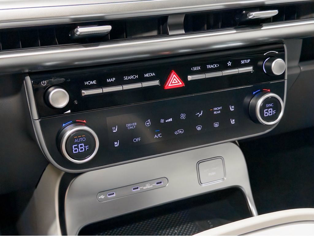 Used 2026 Hyundai Ioniq 9 SEL image 16