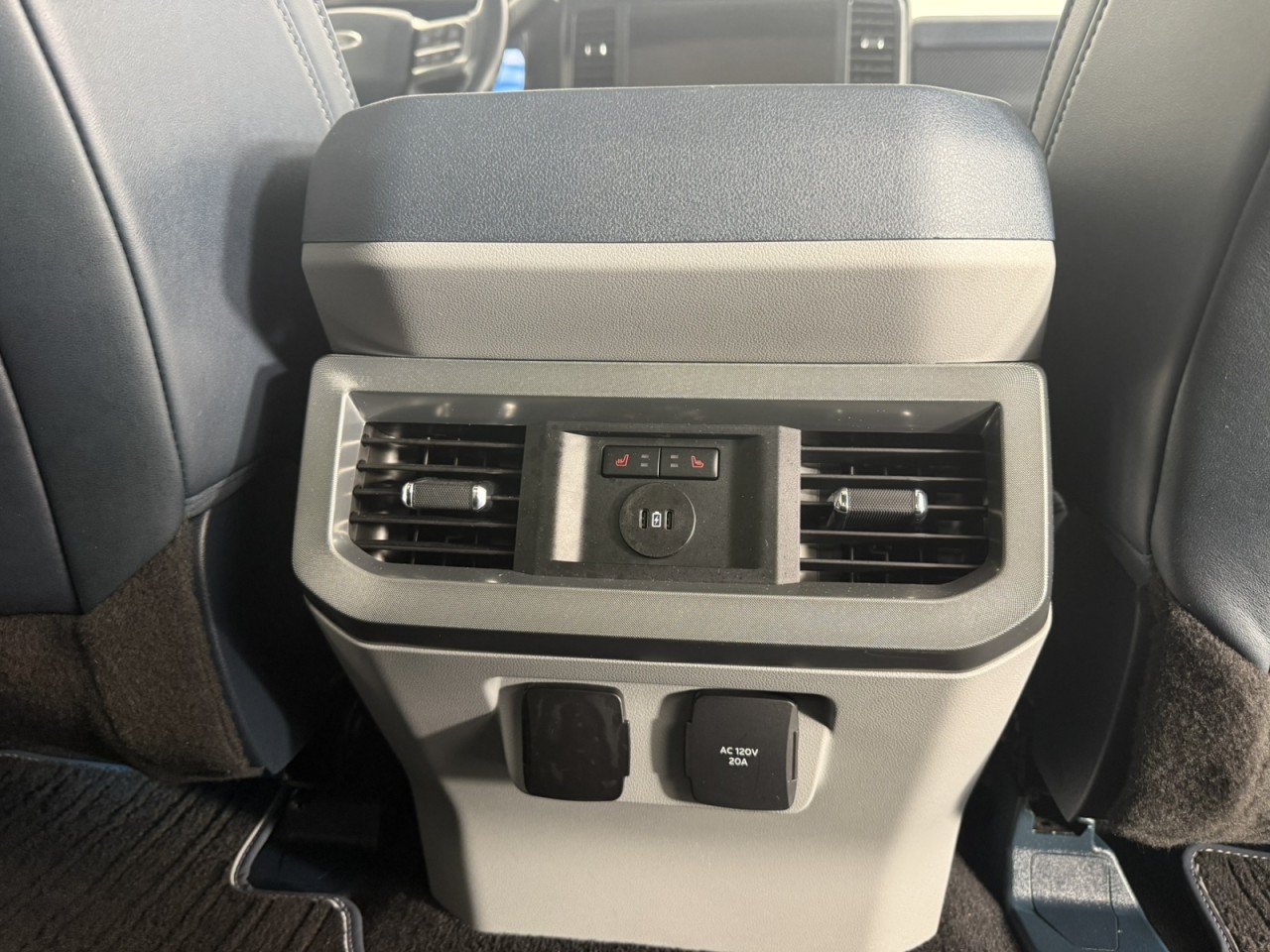 Certified 2023 Ford F450 Limited AWD/4WD image 15