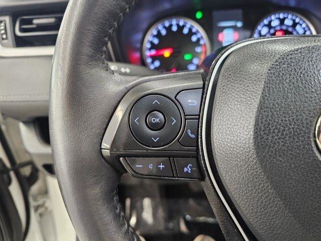 Used 2022 Toyota RAV4 XLE w/ Convenience Package FWD image 11
