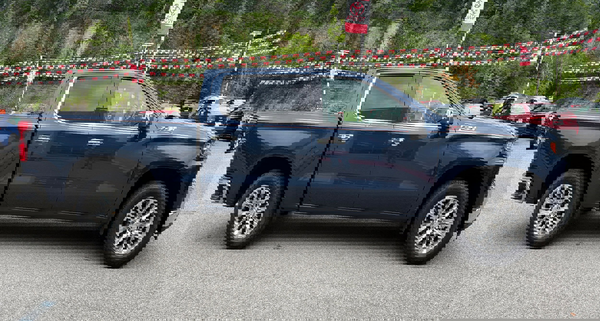 Used 2019 Chevrolet Silverado 1500 LTZ image 6