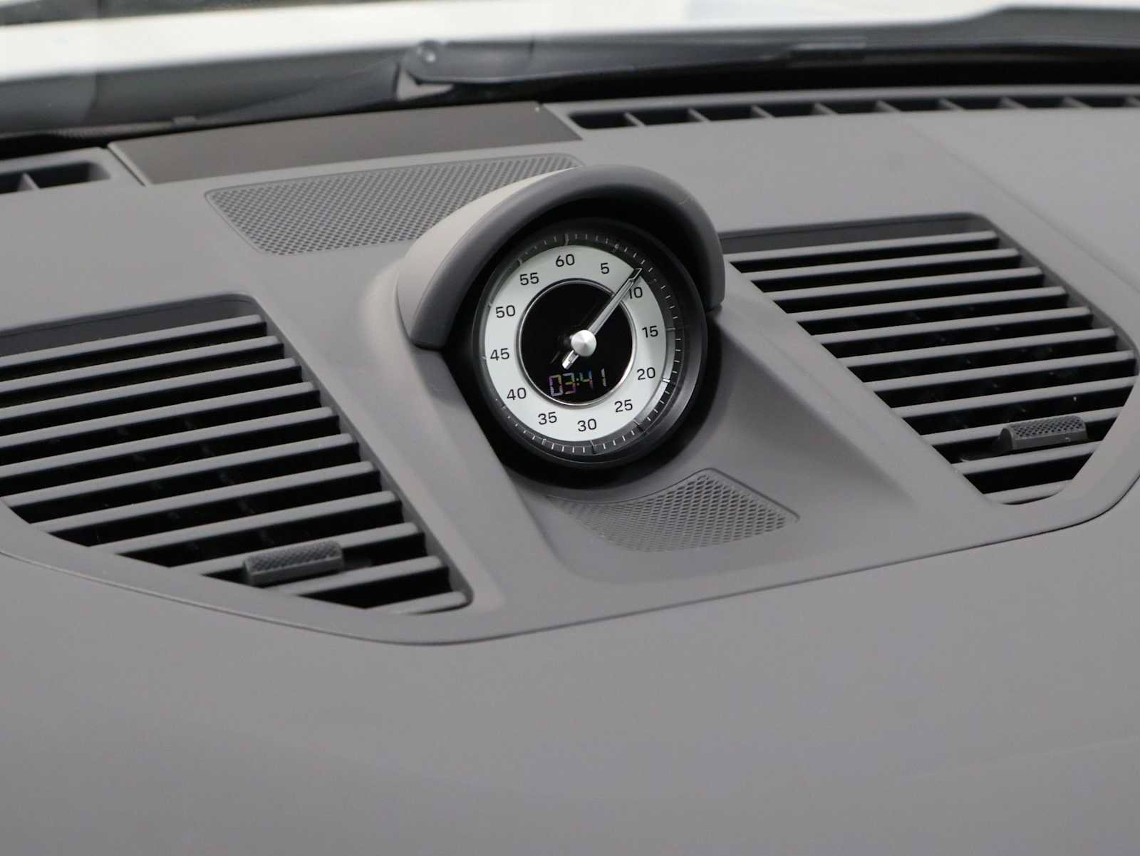 Certified 2024 Porsche 911 Turbo AWD/4WD image 18