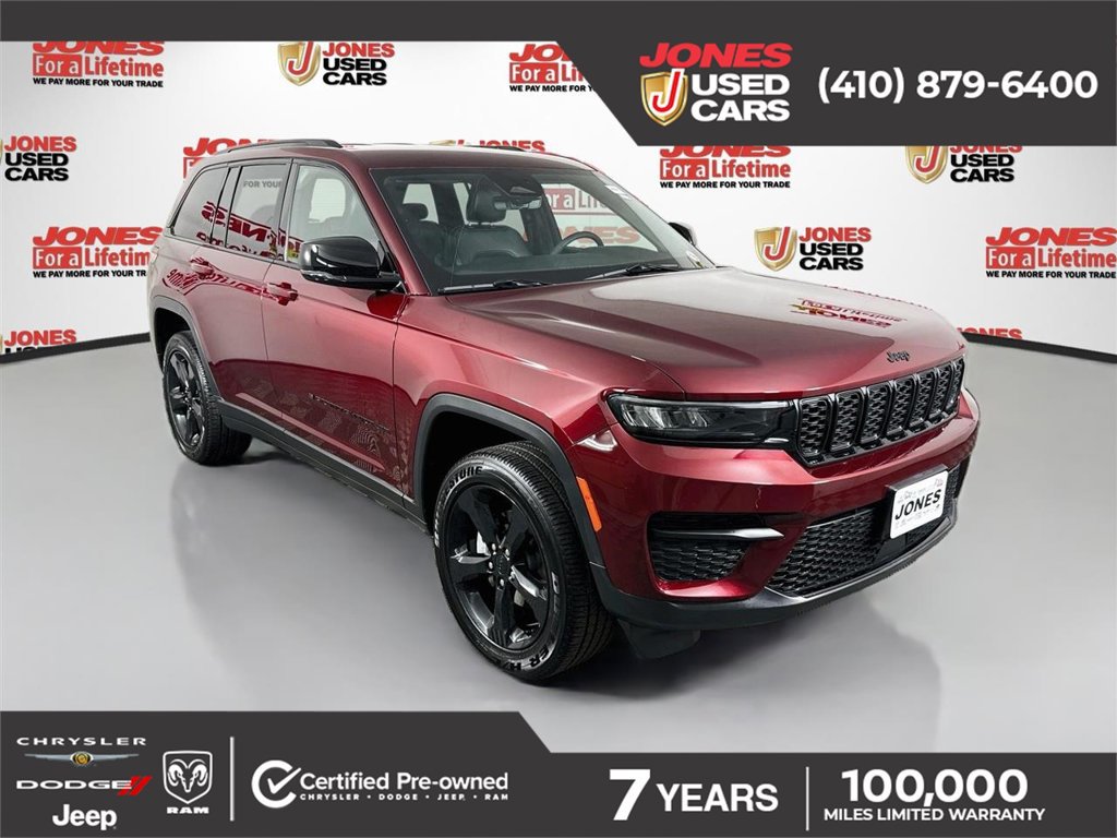 Used 2025 Jeep Grand Cherokee Altitude AWD/4WD image 1