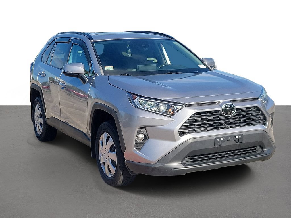 Used 2021 Toyota RAV4 XLE w/ Convenience Package AWD/4WD image 2