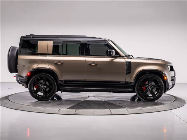 Used 2025 Land Rover Defender 110 X AWD/4WD image 6