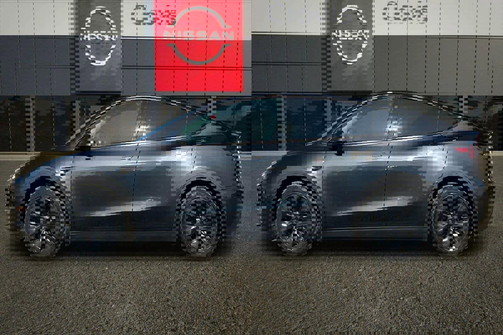 Used 2024 Tesla Model Y Long Range image 6