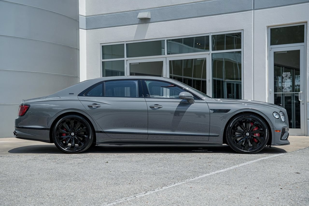 New 2025 Bentley Flying Spur Plug-In Hybrid AWD/4WD image 4