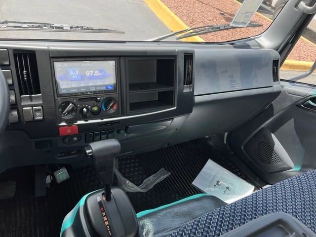 New 2024 Chevrolet Low Cab Forward image 17