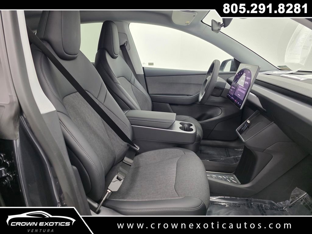 Used 2026 Tesla Model Y Long Range image 10