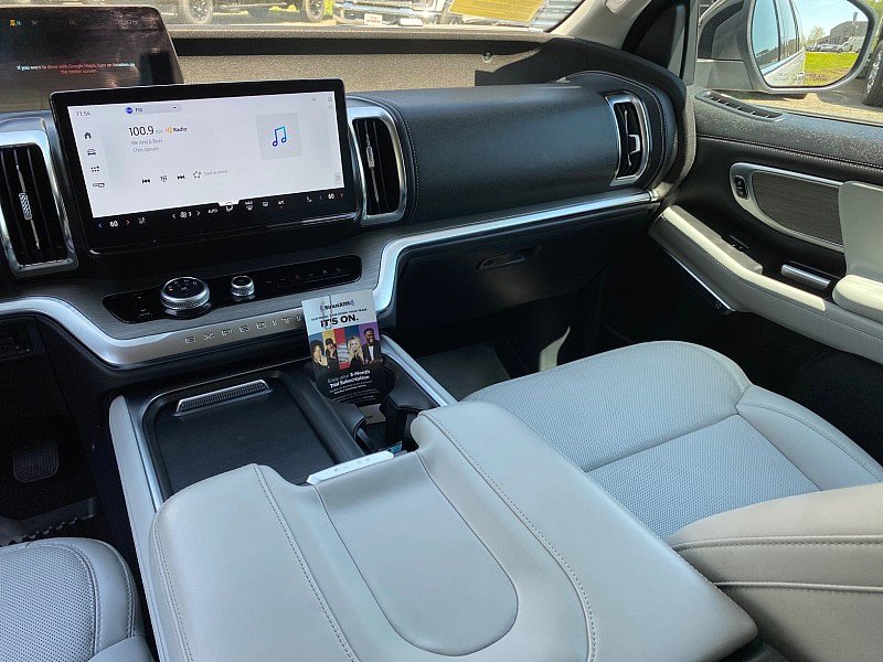 Certified 2025 Ford Expedition Platinum AWD/4WD image 20