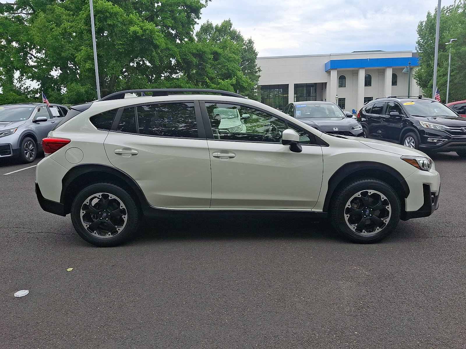 Used 2023 Subaru Crosstrek 2.0i Premium AWD/4WD image 7
