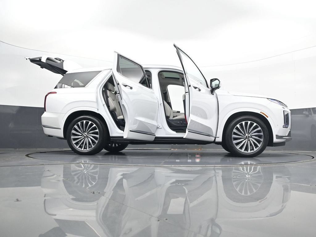 Certified 2025 Hyundai Palisade Calligraphy AWD/4WD image 34