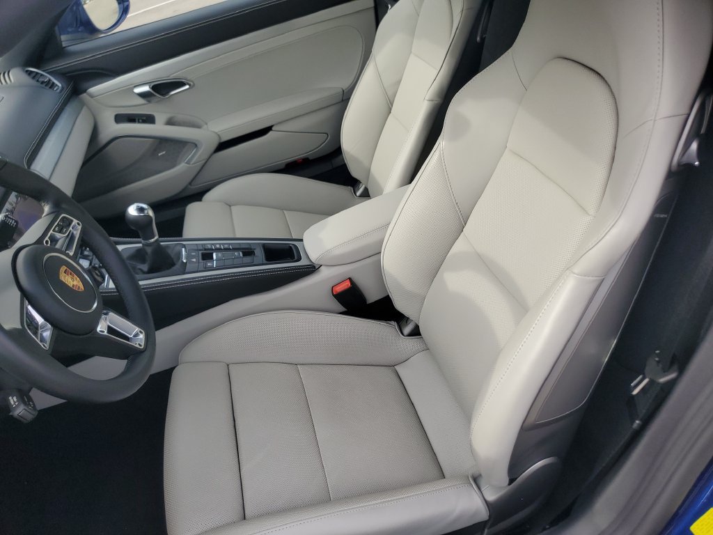 Used 2024 Porsche 718 Boxster RWD image 28