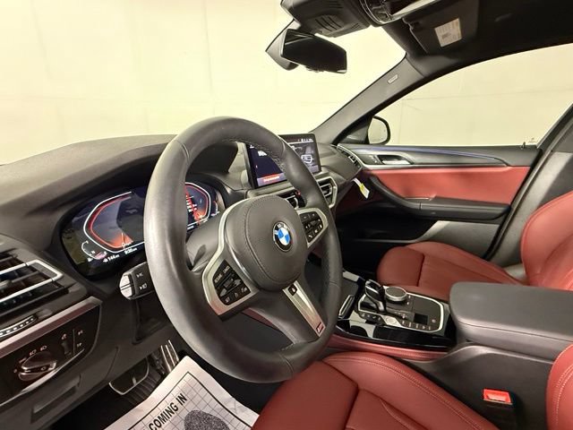 Used 2025 BMW X4 xDrive30i w/ Premium Package AWD/4WD image 6