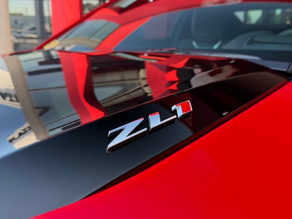 Used 2018 Chevrolet Camaro ZL1 RWD image 9