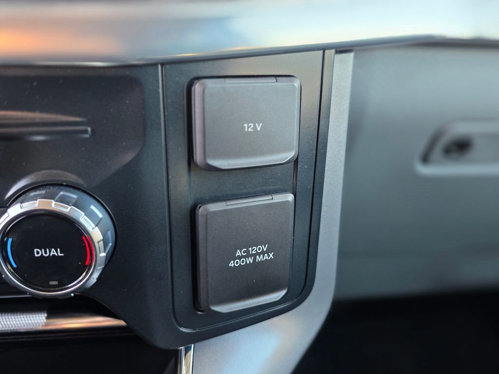 Used 2025 Ford F150 Lariat w/ Equipment Group 501A Mid image 31