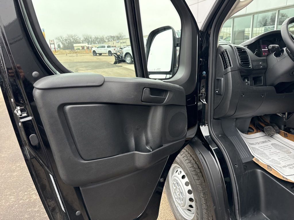 Used 2025 RAM ProMaster 3500 w/ Cold Weather Group image 9