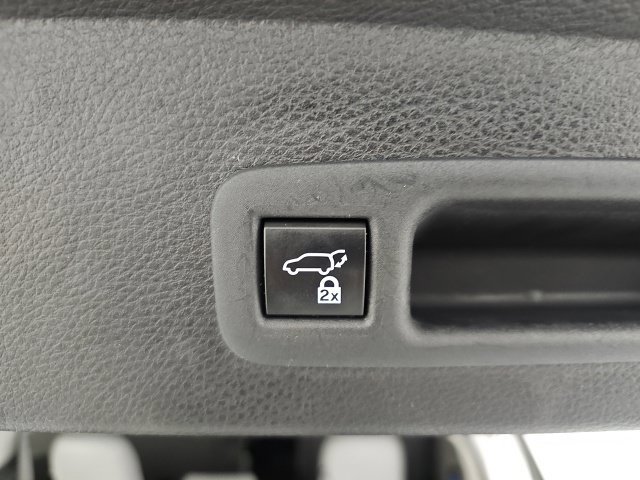 Certified 2023 Toyota Sienna Limited AWD/4WD image 37