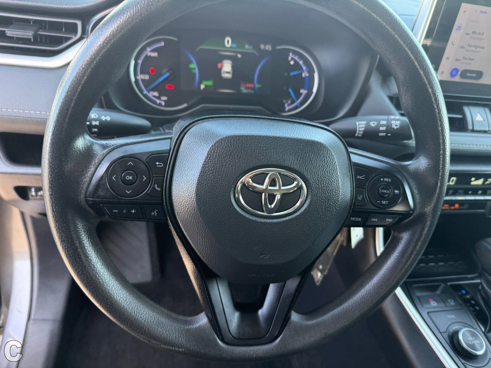 Used 2024 Toyota RAV4 LE AWD/4WD image 23