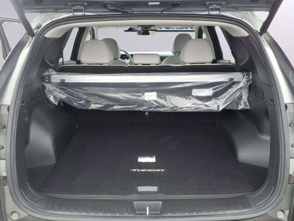 Used 2025 Hyundai Tucson SEL AWD/4WD image 10