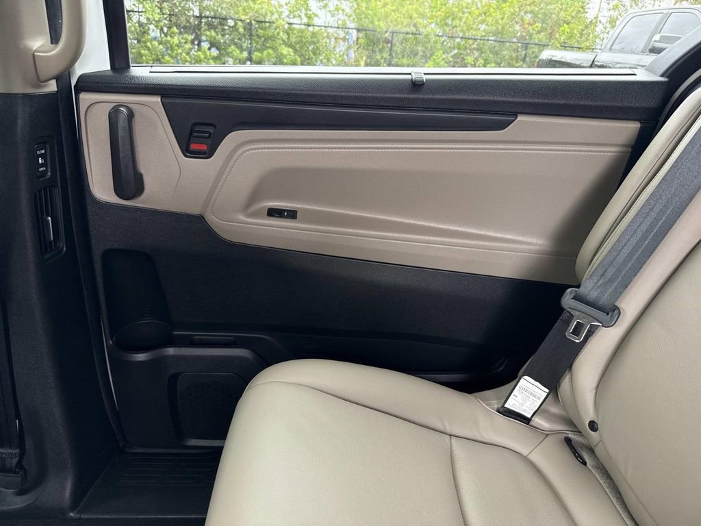 Used 2024 Honda Odyssey EX-L image 16