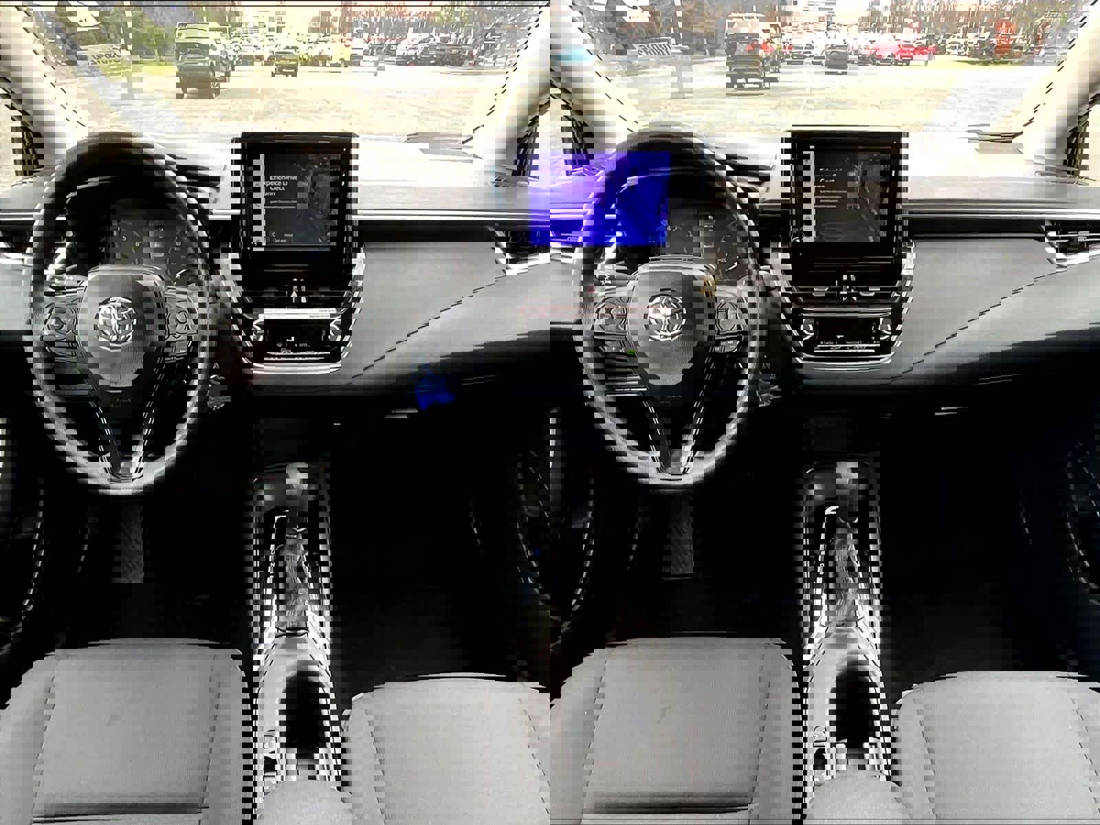 Used 2025 Toyota Corolla LE image 21