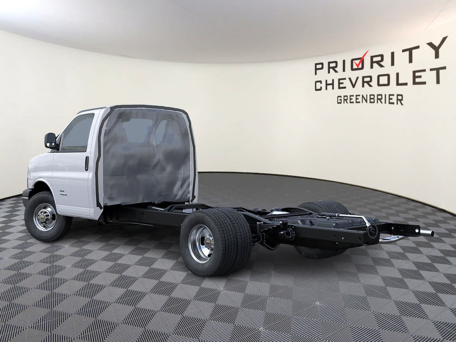 New 2025 Chevrolet Express 4500 w/ Power Convenience Package RWD image 3
