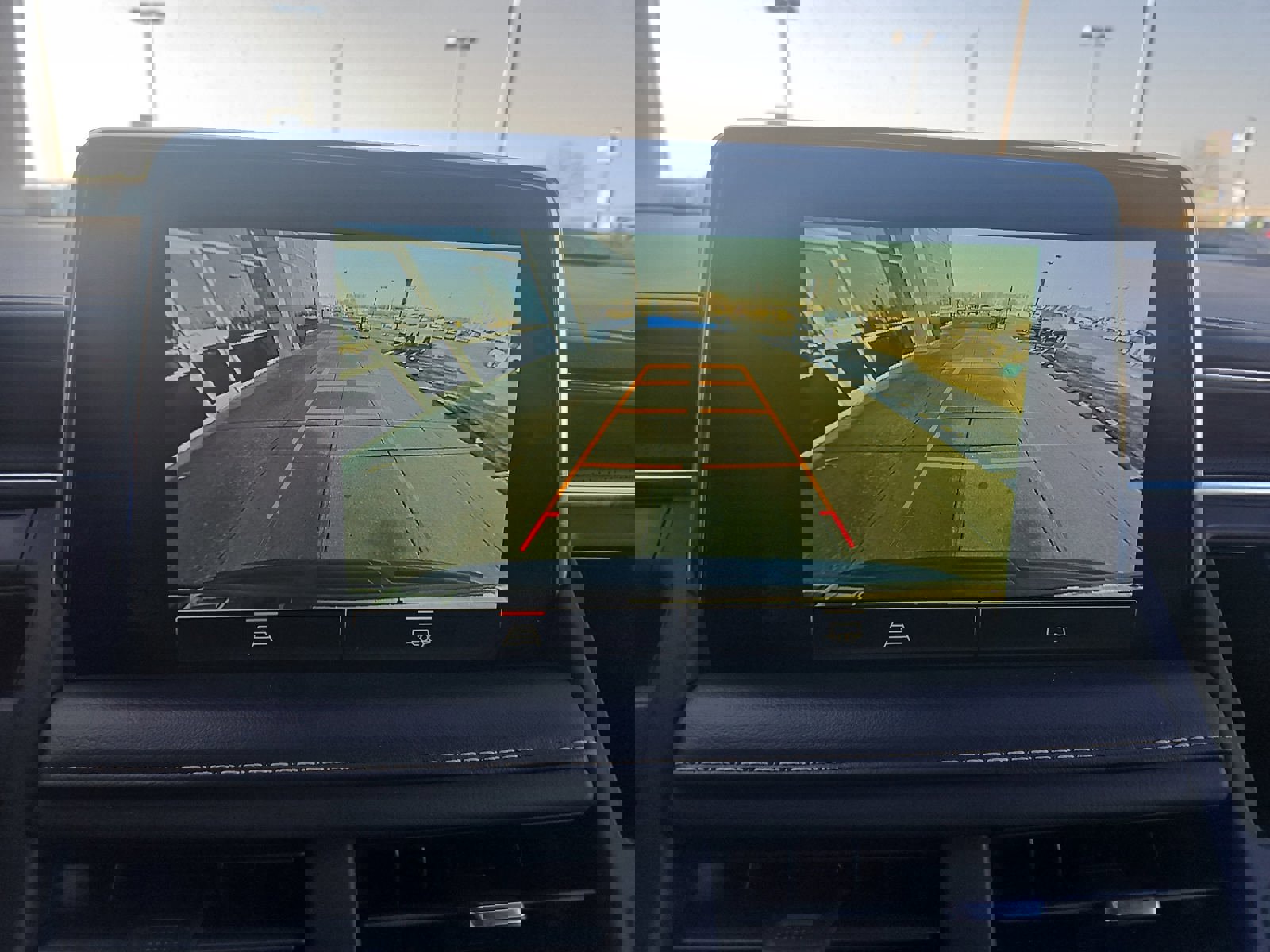 Used 2023 GMC Yukon SLT image 10