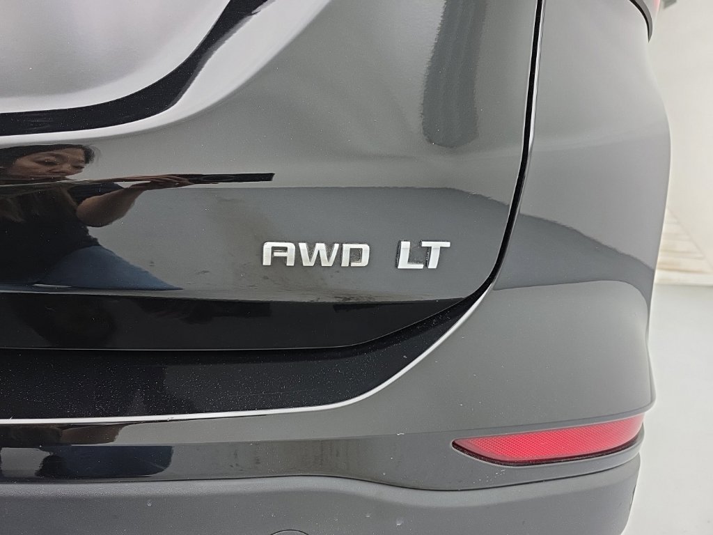Used 2024 Chevrolet Equinox LT AWD/4WD image 48