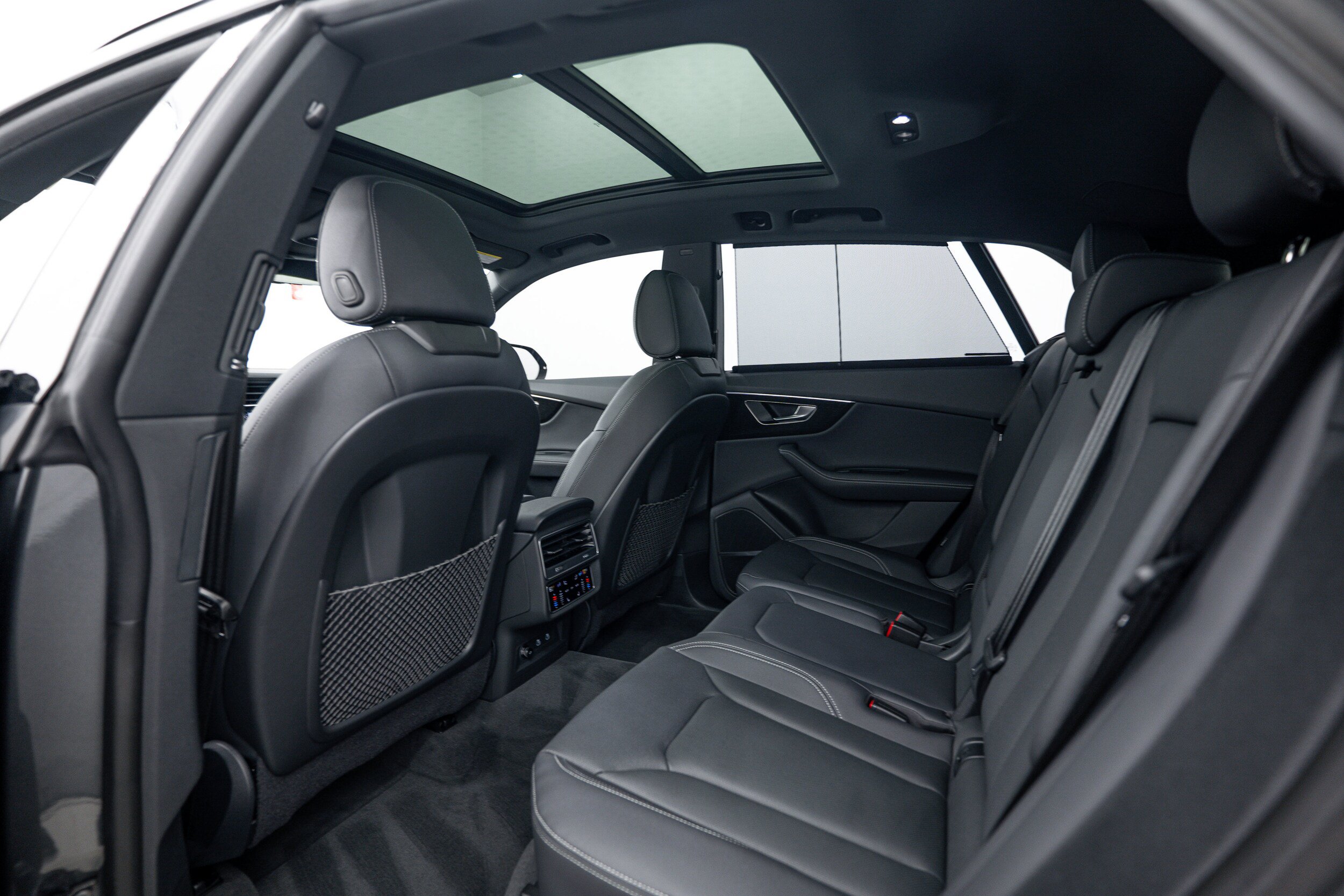 Certified 2025 Audi Q8 Premium Plus AWD/4WD image 20