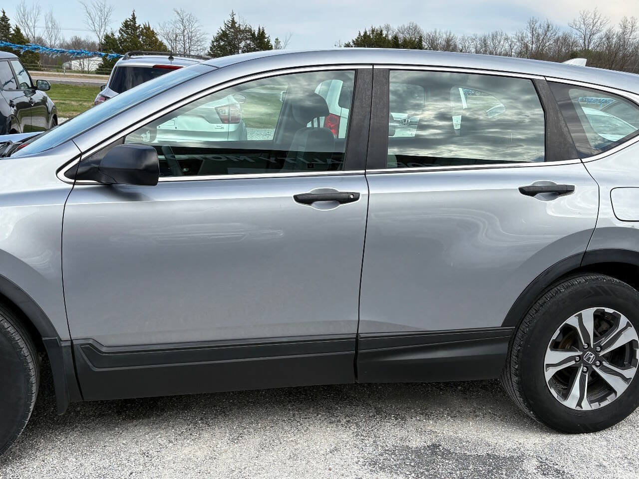 Used 2017 Honda CR-V LX image 12