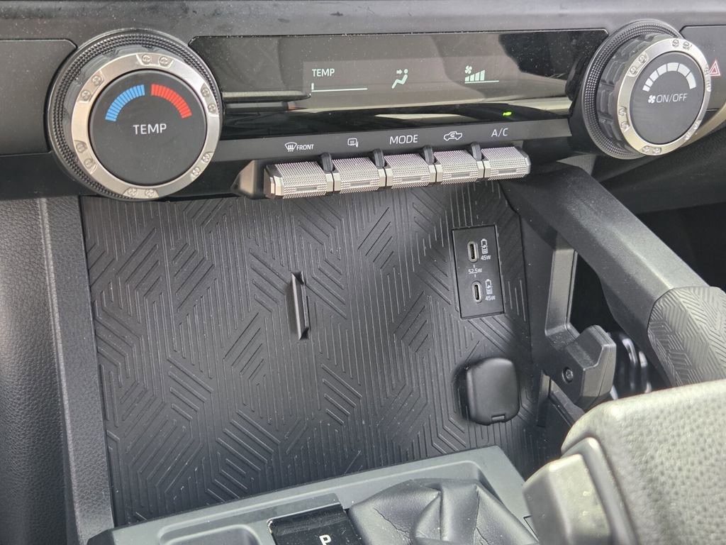 Used 2025 Toyota Tacoma SR5 image 18