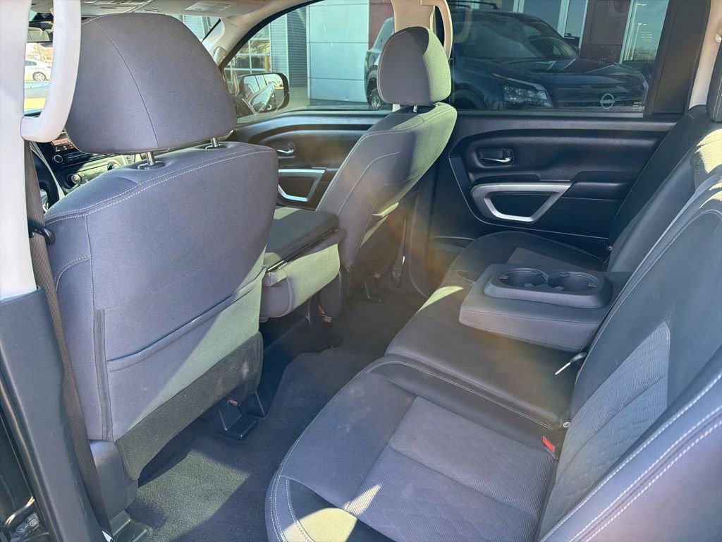 Used 2021 Nissan Titan SV AWD/4WD image 15