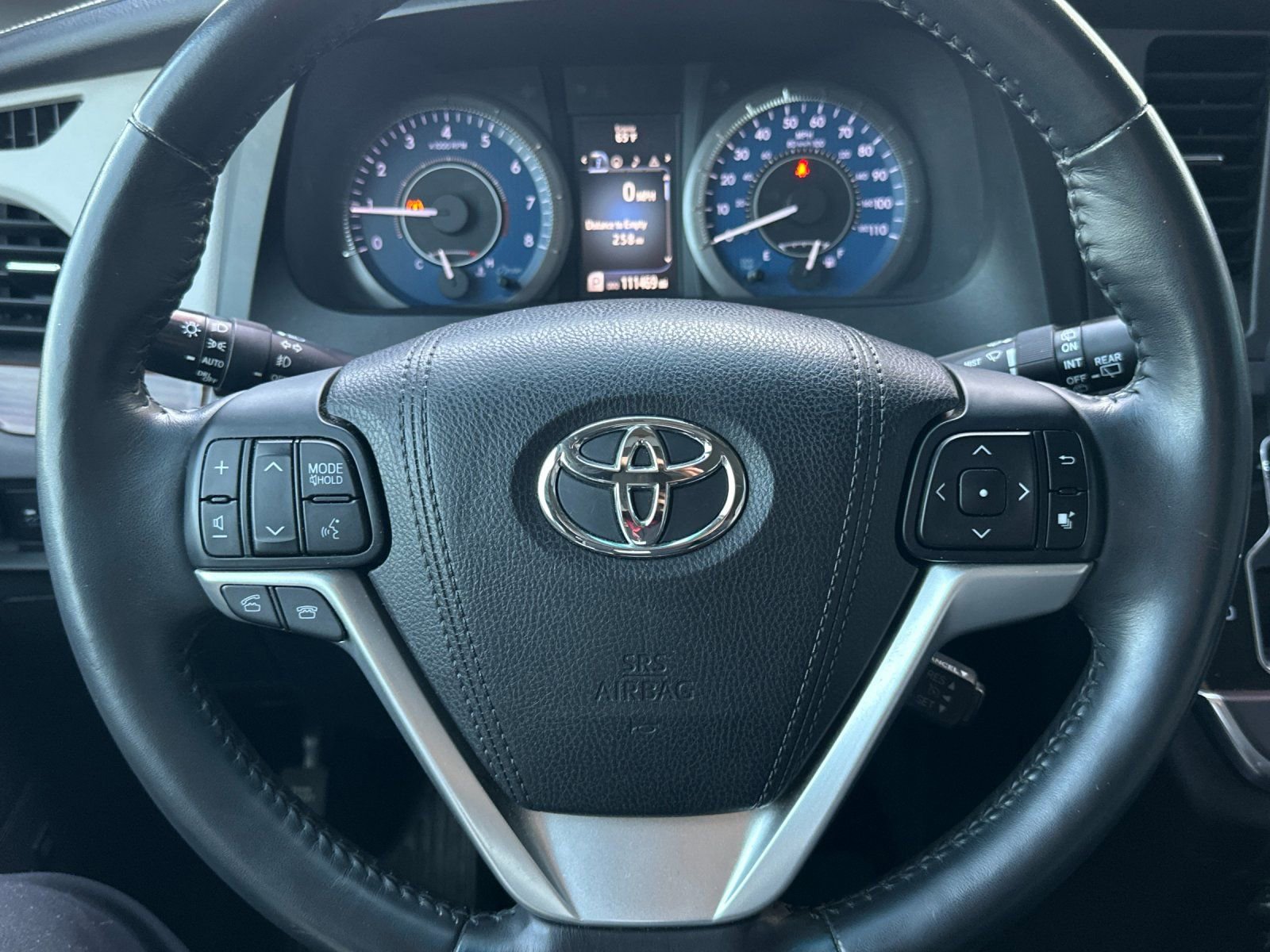 Used 2017 Toyota Sienna Limited Premium image 23