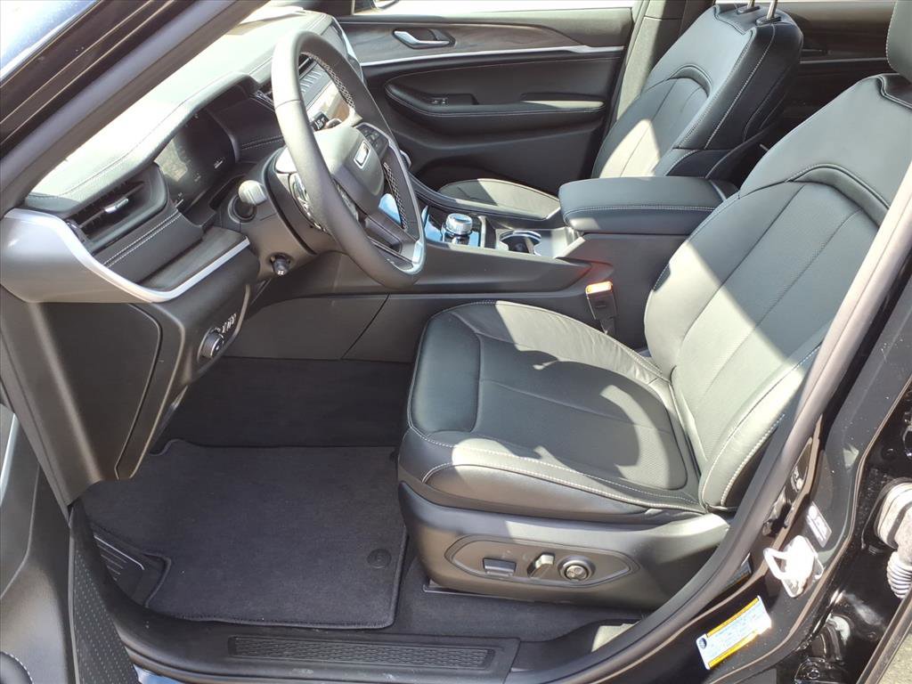 New 2026 Jeep Grand Cherokee Limited Reserve image 11