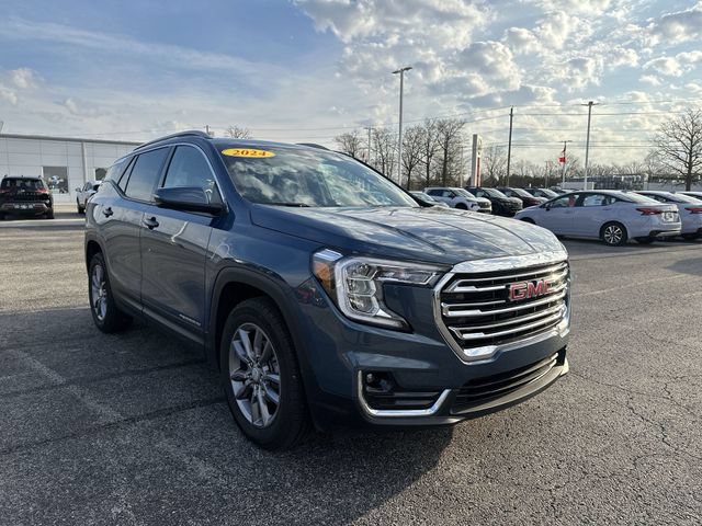 Used 2024 GMC Terrain SLT FWD image 11