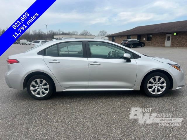 Used 2025 Toyota Corolla LE image 7