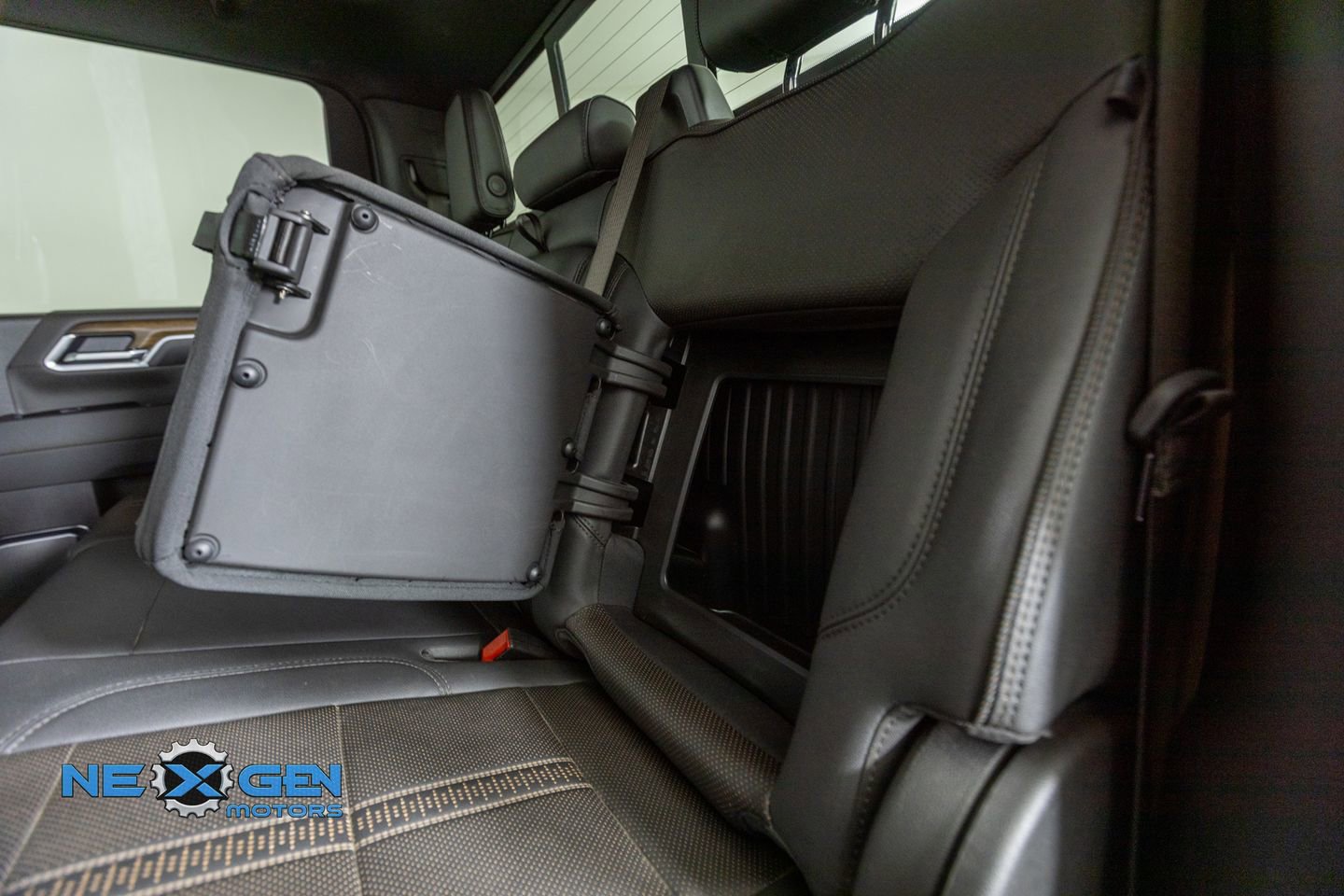 Used 2025 Chevrolet Silverado 2500 High Country w/ Technology Package image 29