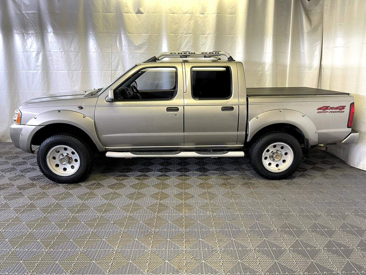 Used 2001 Nissan Frontier SE image 4