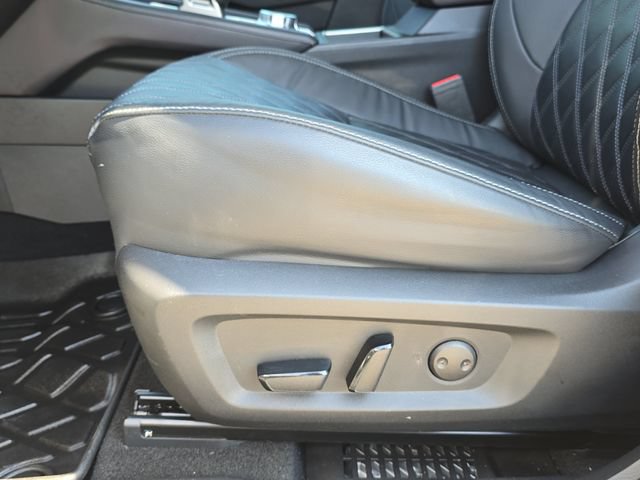 Used 2023 Mitsubishi Outlander 4WD Plug-In Hybrid image 30
